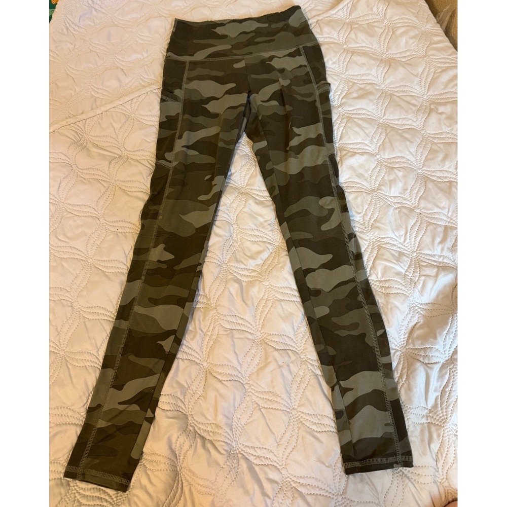 Wild Fable High Rise Camo Leggings Side Pocket Athletic Yoga Pants Green Gray XS